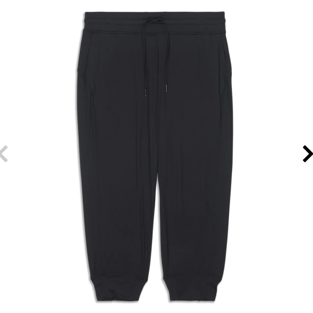 Lululemon Like New Ready to Rulu Jogger Tie Waist Crop 25” size 6